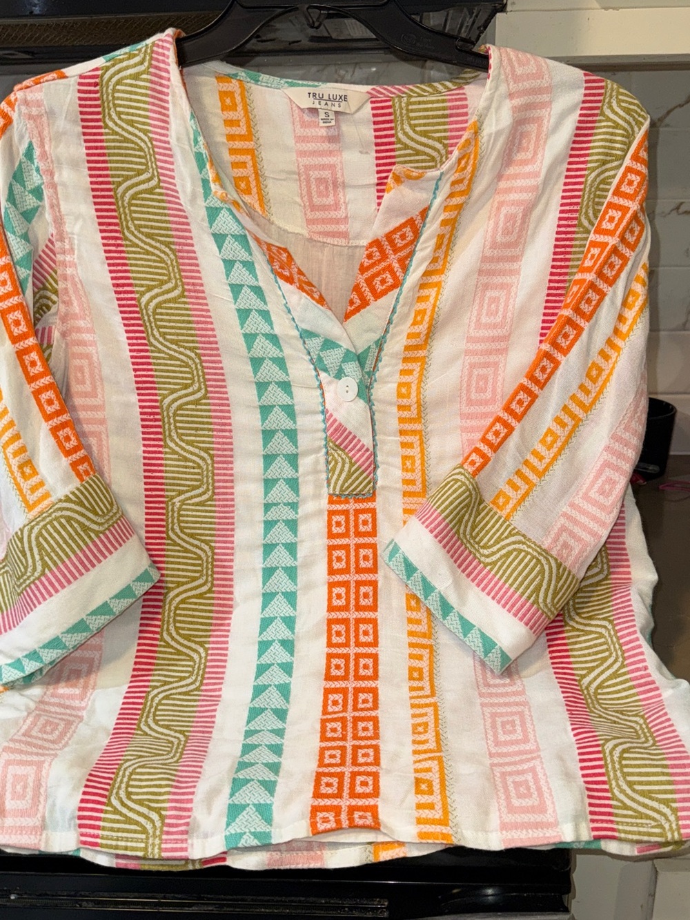 Tru Luxe Jeans Multicolor Geometric Stripe V-Neck Tunic - Picture 1 of 6